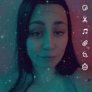 Meet your Posher, Cynthia